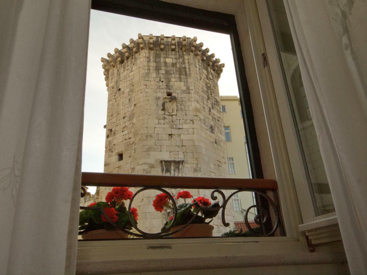 Stone Pearl Heritage Luxury Suite Split Buitenkant foto