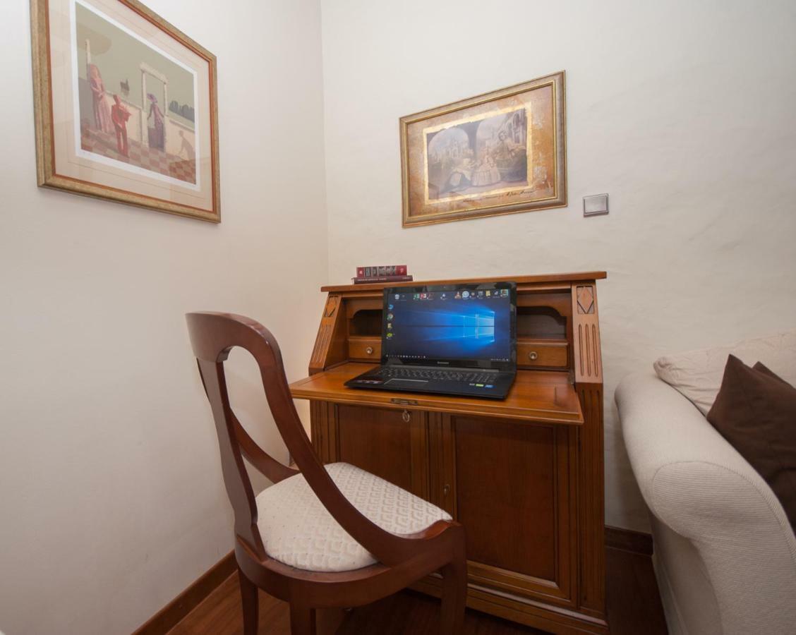 Stone Pearl Heritage Luxury Suite Split Buitenkant foto
